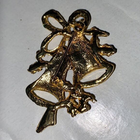 Vintage Holiday Christmas Red & Green Enamel Bells & Holly Gold Tone Brooch Pin - Picture 4 of 6